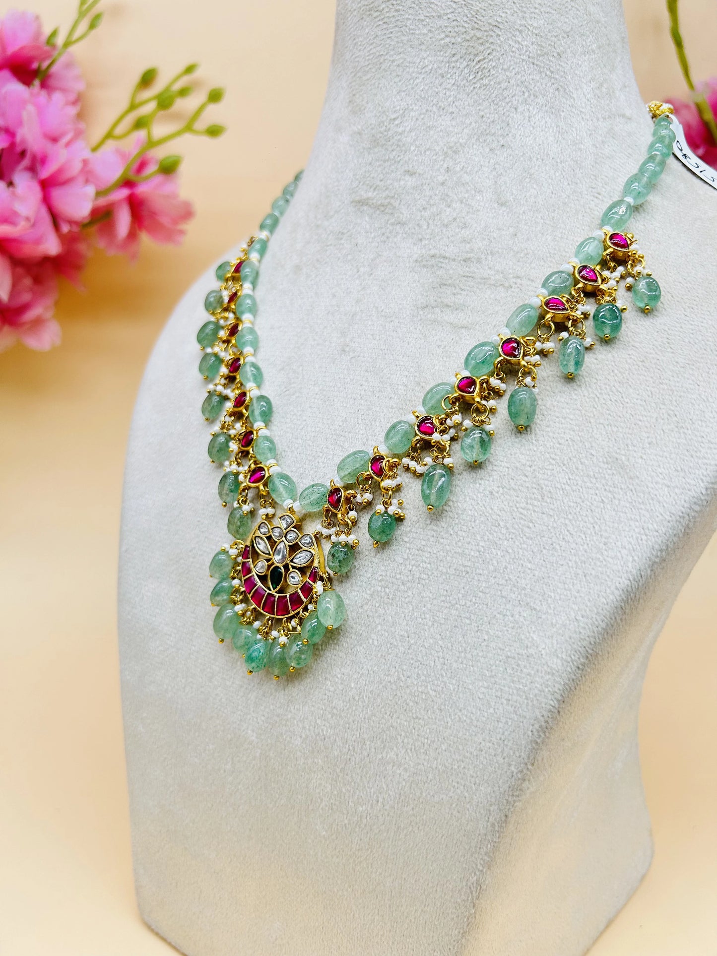 GREEN JADAU KUNDAN NECKLACE