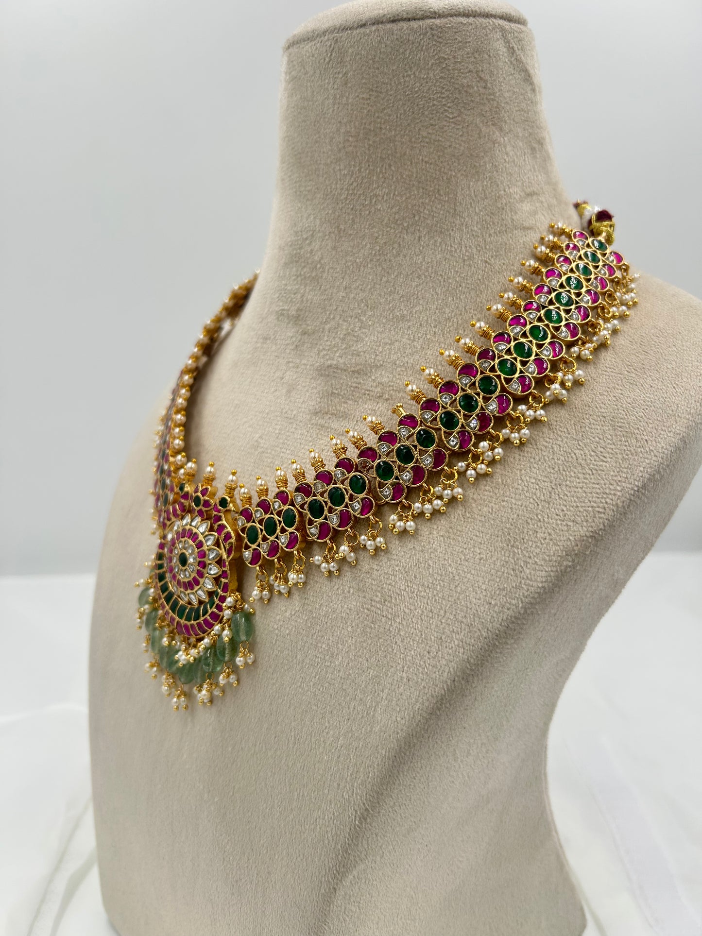 KUNDAN NECKLACE SET