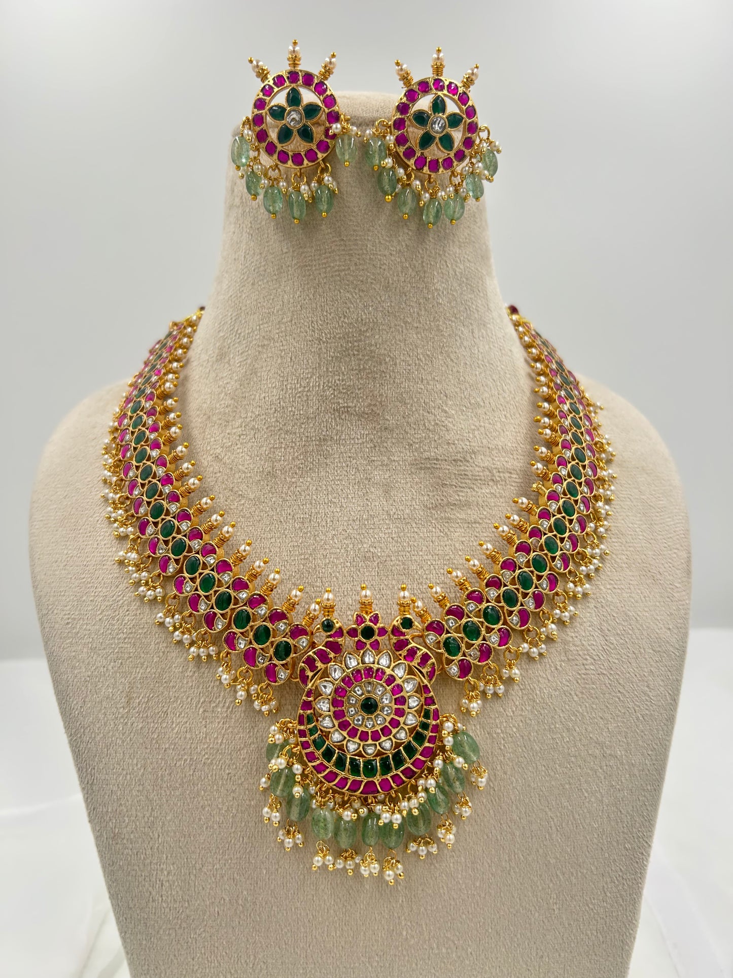 KUNDAN NECKLACE SET