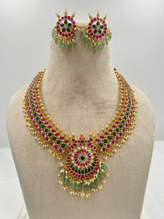 KUNDAN NECKLACE SET