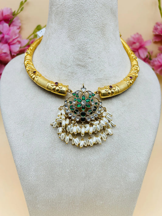 HASLI KUNDAN NECKLACE