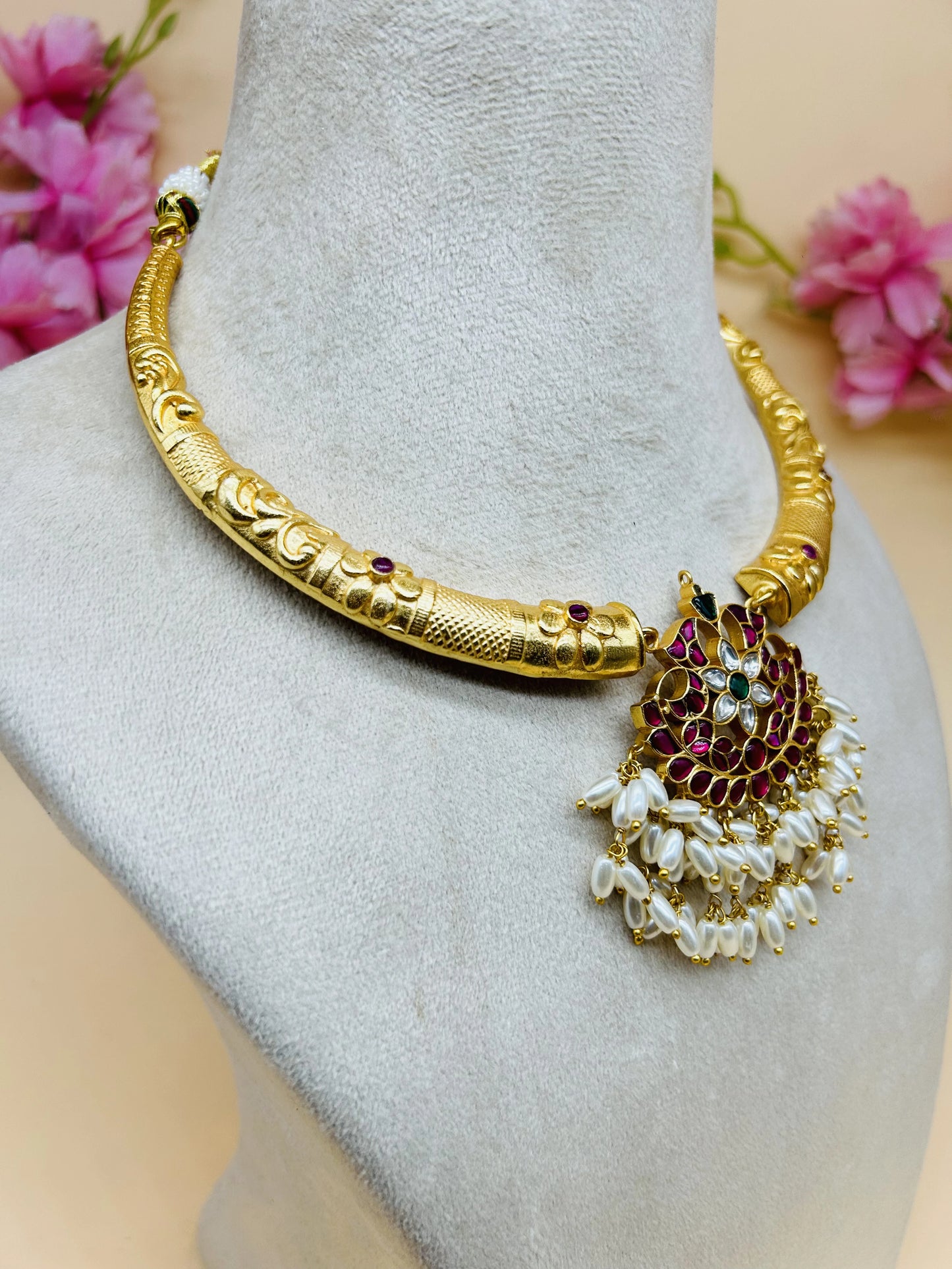 HASLI KUNDAN NECKLACE