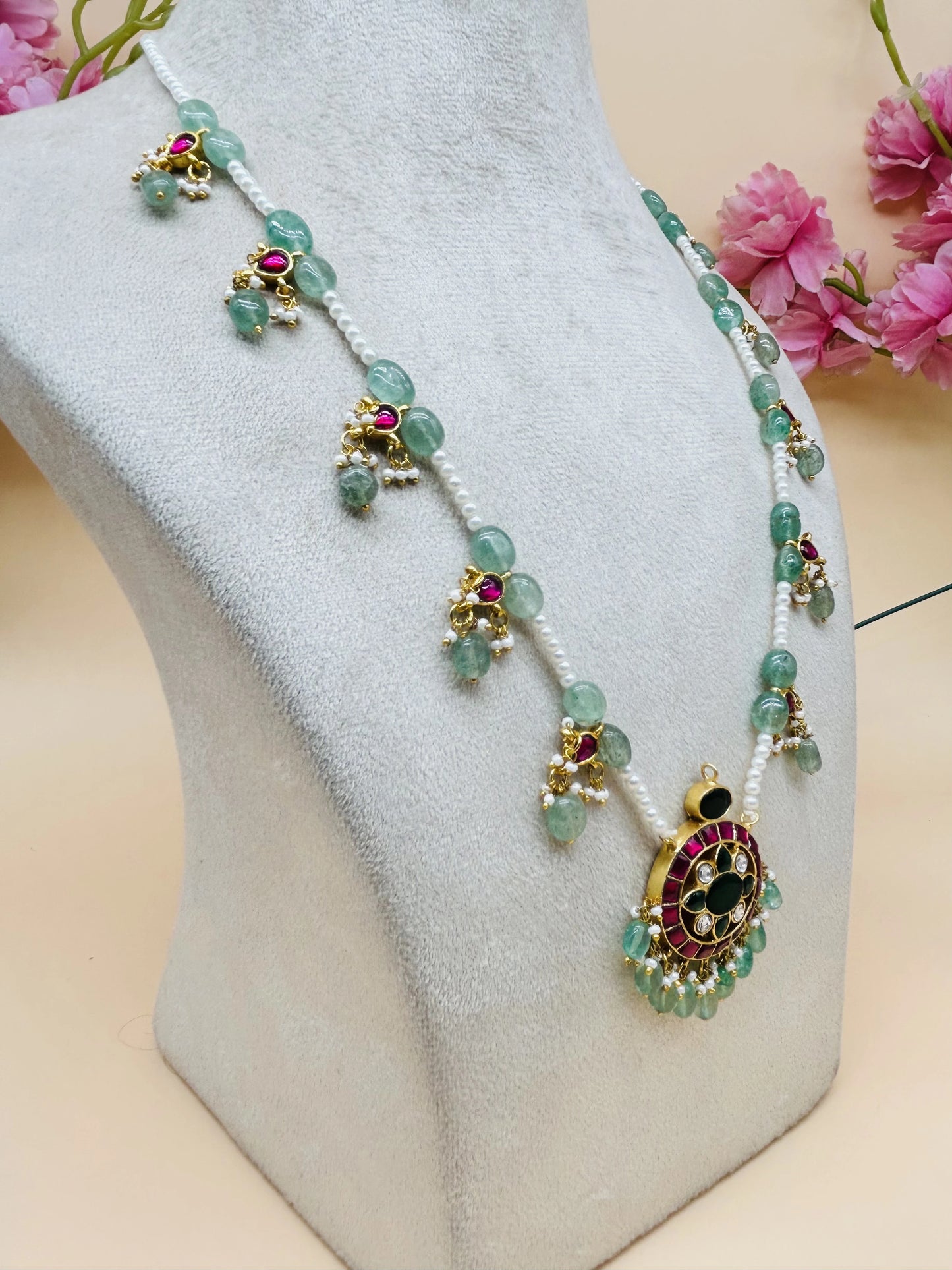 PENDANT KUNDAN NECKLACE