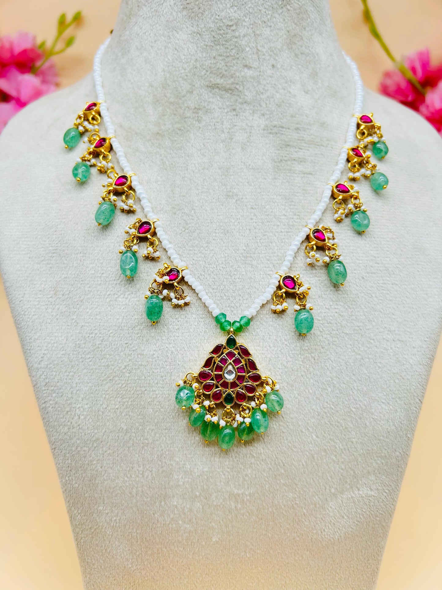 PENDANT KUNDAN NECKLACE