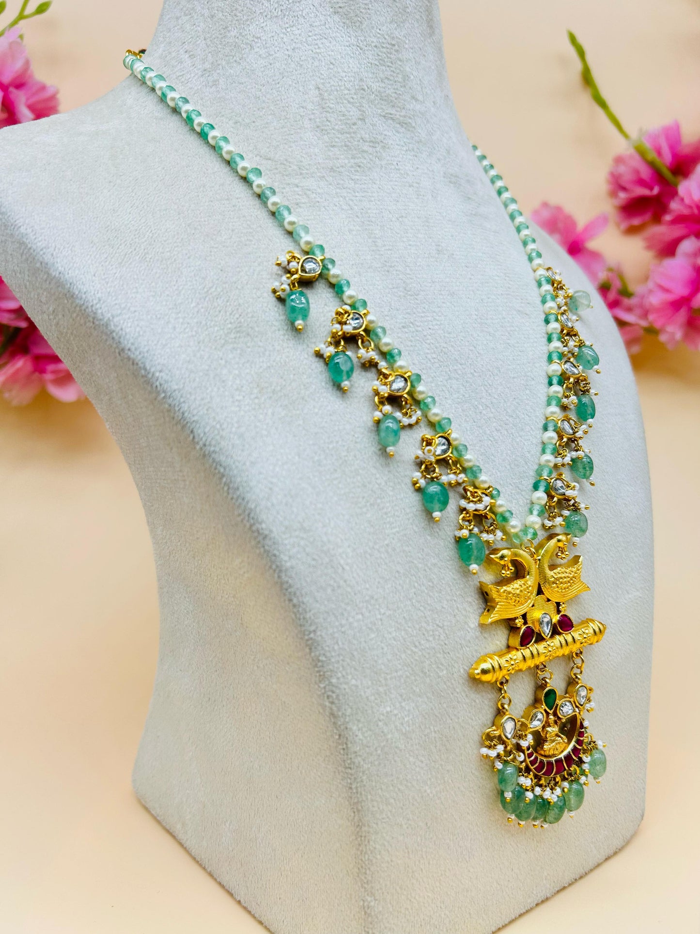 LAXMI KUNDAN NECKLACE SET
