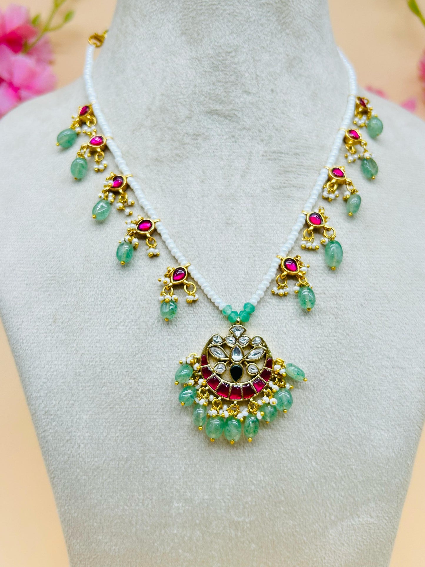 SINGLE LAYER CHAND NECKLACE