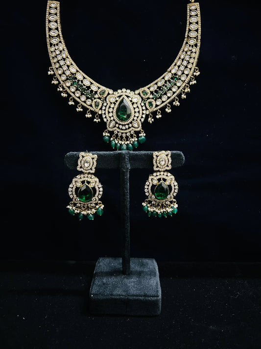 KUNDAN NECKLACE SET