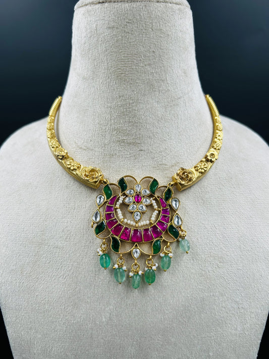 HASLI KUNDAN NECKLACE SET